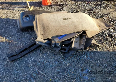 2002 Toyota Sequoia Sr5 z USA, uszkodzony, nr VIN 5TDBT44AX2S062998